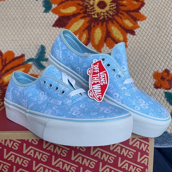 Vans Authentic Platform
(Tonal Floral)Omphldstrwt
VNOA3AV8707 WMNS sneakers - Picture 5 of 16